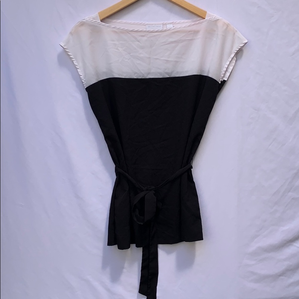 Flowy Blouse - Picture 2 of 9